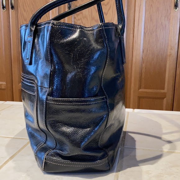 Fossil Vintage Black Patent Leather Tote Bag - Picture 3 of 5